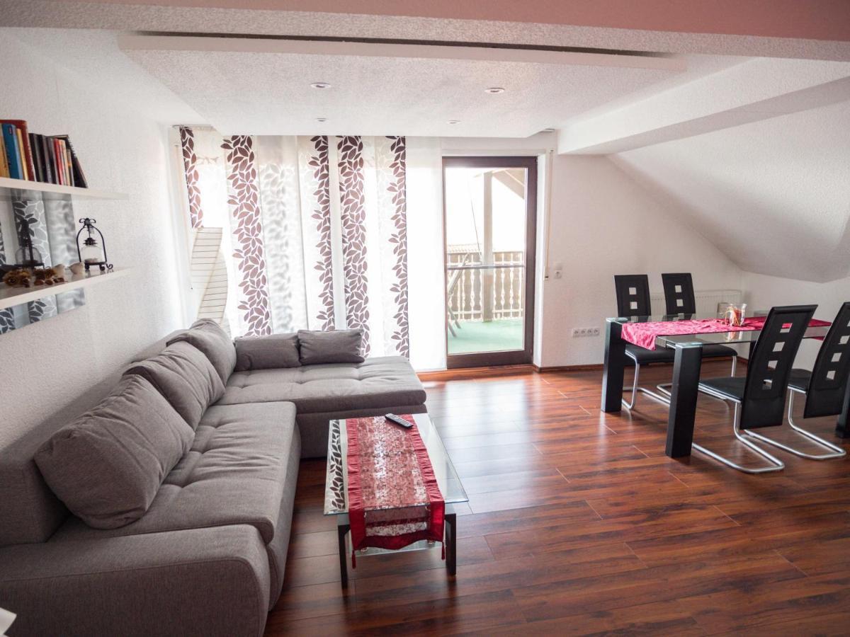 Ferienwohnung Moemlingtal Momlingen Pokoj fotografie